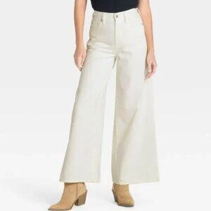 a new day Women's White Wide Leg Jeans raw hem - size 10 / 30